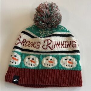 Brooks Running - Festive Winter Knit Beanie